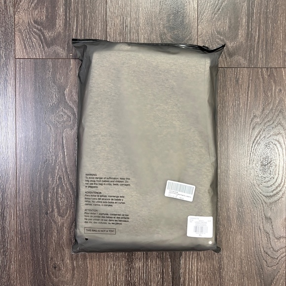 Fear of God FOG Essentials 1977 Jogger Sweatpants Light Oatmeal Grey / Off White - Picture 10 of 11